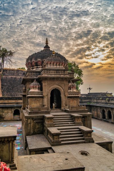 exterior-shots-scenic-tourist-landmark-maheshwar-fort-temple-madhya-pradesh-india-this-monument-is-banks-narmada-river (1)