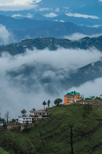 shimla-cityscape-aerial-view-scenic-hill-station-himalayas-himachal-pradesh (convert.io)